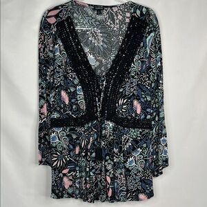 torrid Babydoll Black Paisley Boho Print V-Neck Tie-Front Tunic size 1
